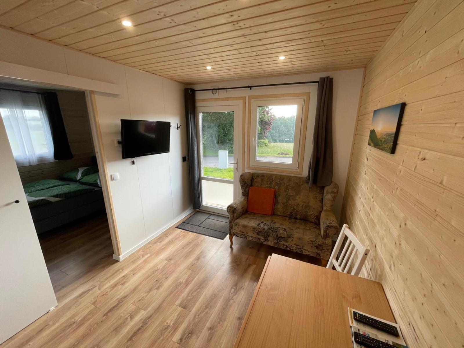 Tinyhaus #1 Huelben - Ortsrand - Kostenlose Parkplaetze Hulben Esterno foto